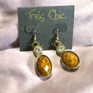 TRES CHIC Vintage-Limited Edition~Brand New Gold Tone Pierced Earrings